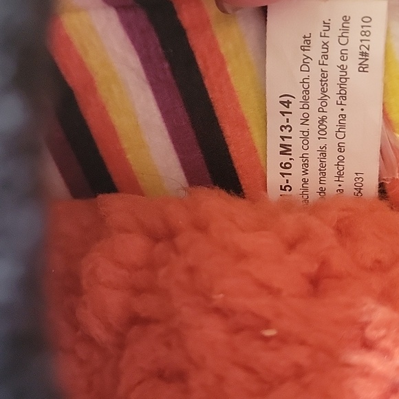 MEN'S DLUXE BY DEARFOAM DANCING SKELTON SLIPPERS NWOT - Picture 7 of 7